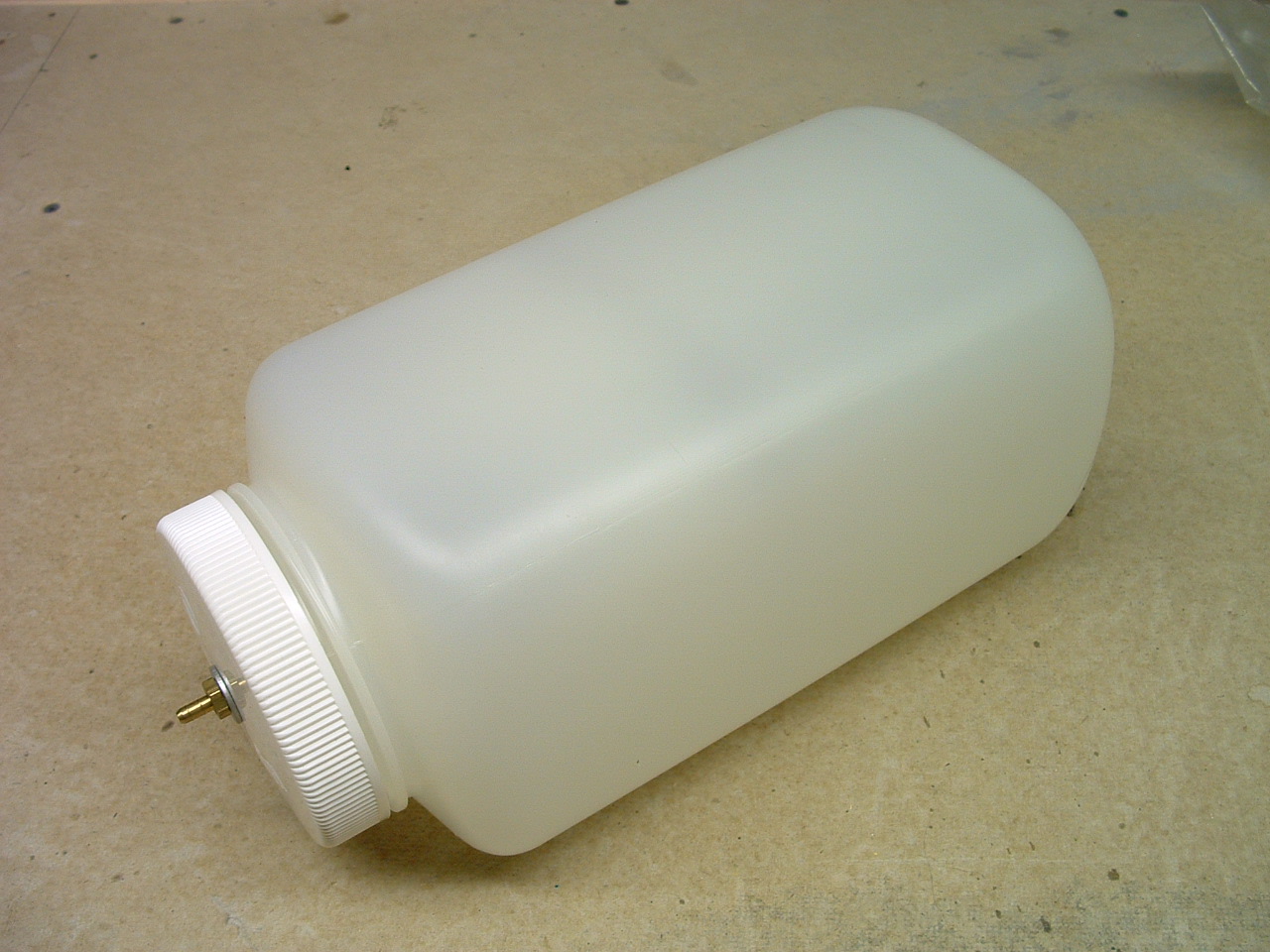 Sterner 1/4 Scale Vampire Polypropylene Plastic 1 Gal. Fuel Tank 