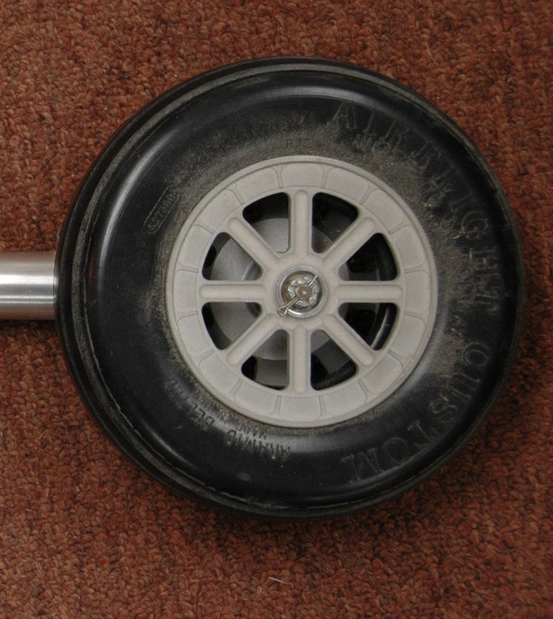 Sierra Giant Scale 5 1/2in F6F Scale Wheels